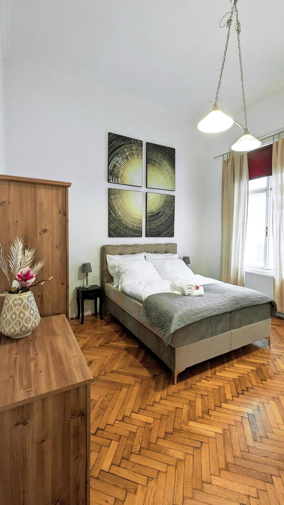 Heart Of The City, Entire Very Big Apartment Budapešť Exteriér fotografie